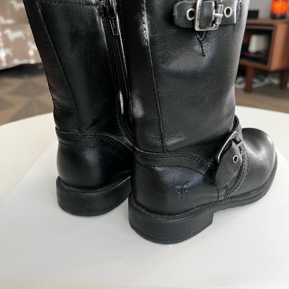 Kids Frye boots size 8 - Picture 2 of 4